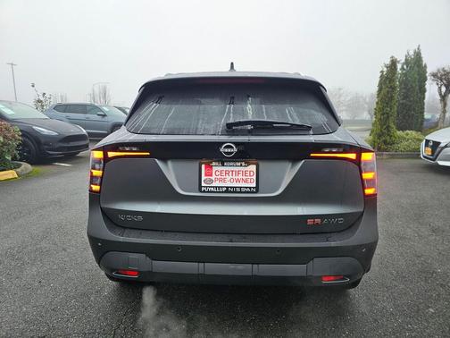 2025 Nissan Kicks SR