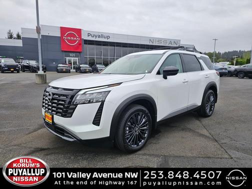 Everest White Pearl Tricoat 2026 Nissan Pathfinder SL