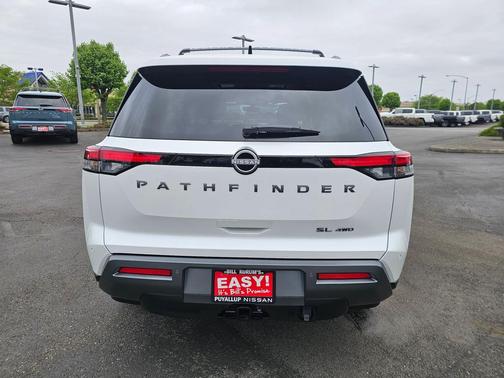 Everest White Pearl Tricoat 2026 Nissan Pathfinder SL