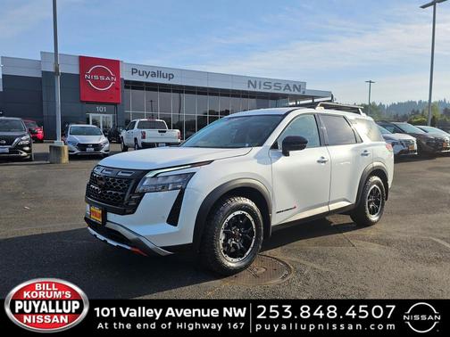 Everest White Pearl Tricoat 2026 Nissan Pathfinder Rock Creek