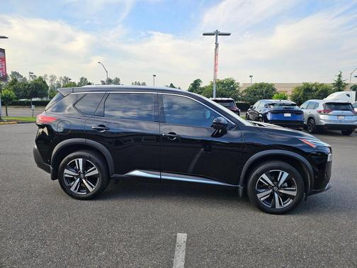 2021 Nissan Rogue Platinum