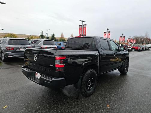 2022 Nissan Frontier S