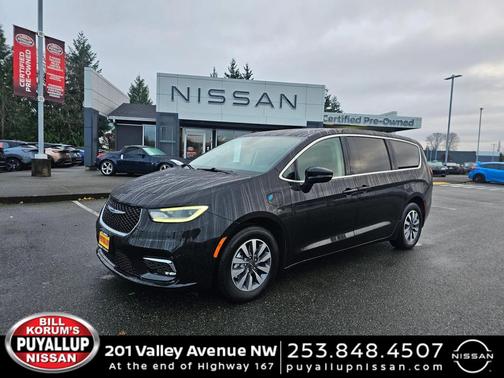 2024 Chrysler Pacifica Hybrid Select