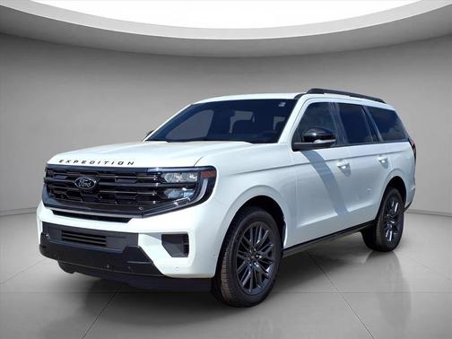 Star White Metallic Tri-Coat 2025 Ford Expedition Platinum