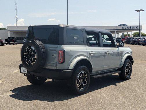 Cactus Gray 2023 Ford Bronco Outer Banks