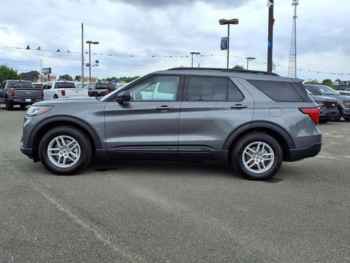 Carbonized Gray Metallic 2026 Ford Explorer Active