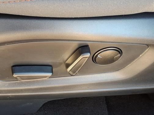 Space White Metallic 2025 Ford Explorer Active