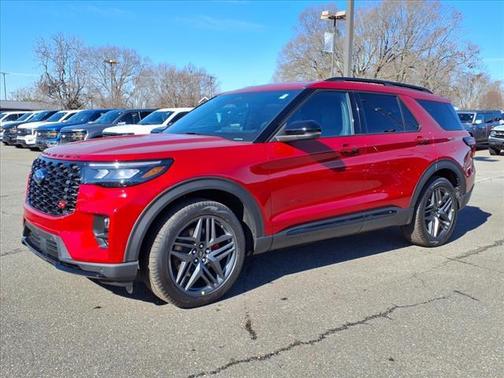 2025 Ford Explorer ST