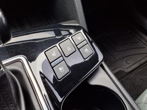 Jungle Green/Ebony Black Roof 2024 Kia Sportage S