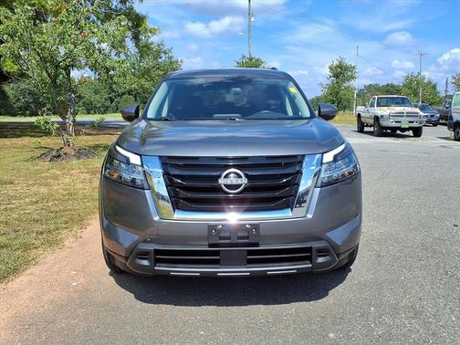 2022 Nissan Pathfinder SV 2WD