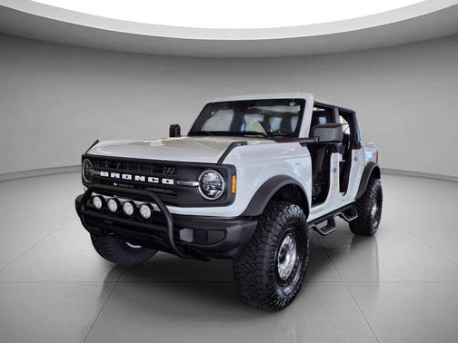 Oxford White 2026 Ford Bronco BASE