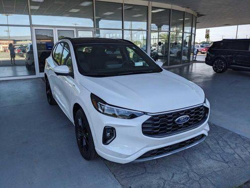 2023 Ford Escape ST-Line Elite