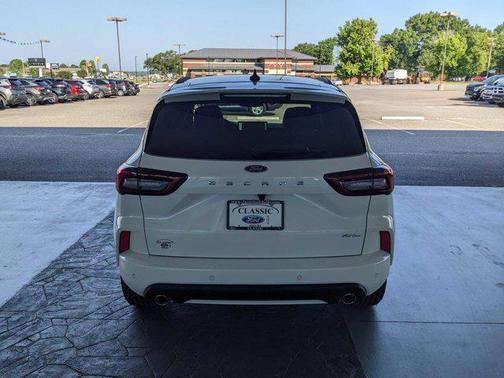 2023 Ford Escape ST-Line Elite