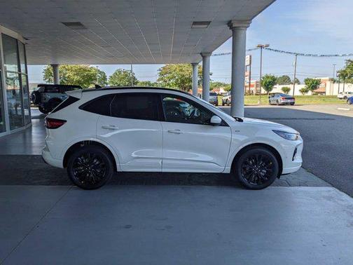 2023 Ford Escape ST-Line Elite