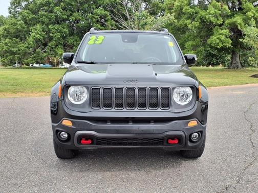 2023 Jeep Renegade Trailhawk