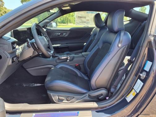 2025 Ford Mustang Dark Horse Fastback