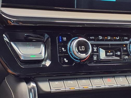 Onyx Black 2023 GMC Sierra 1500 AT4X