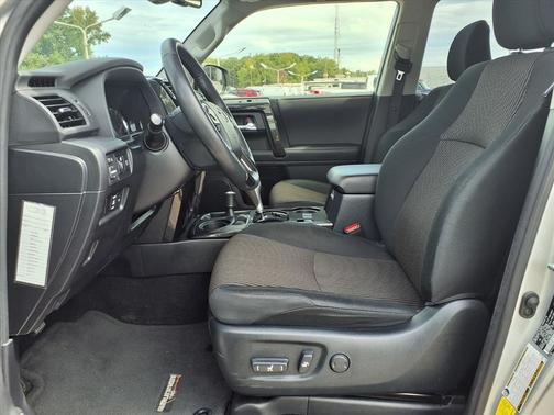 2024 Toyota 4Runner TRD Off Road