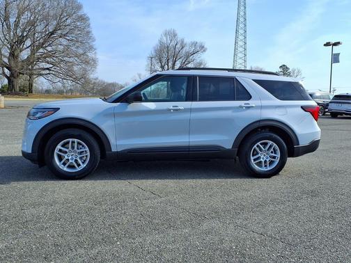 2026 Ford Explorer Active (200A)