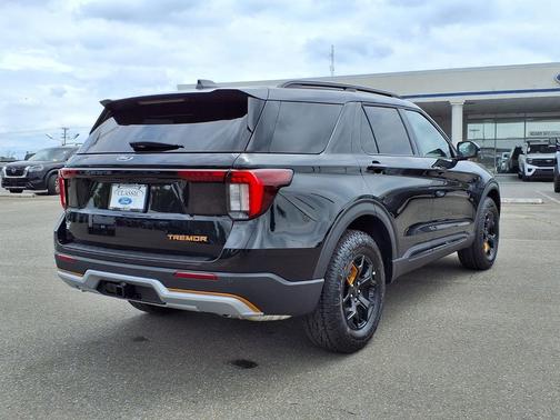 Agate Black Metallic 2026 Ford Explorer Tremor