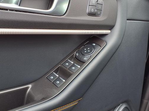 Agate Black Metallic 2026 Ford Explorer Tremor