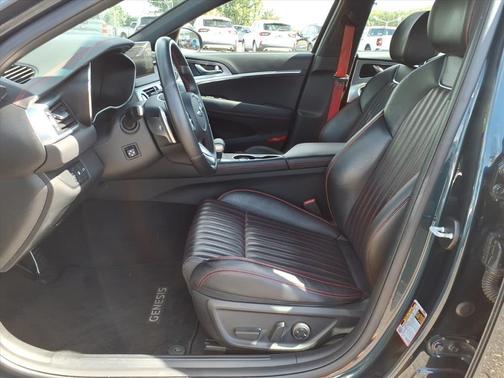 2023 Genesis G70 2.0T RWD