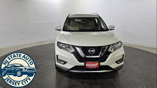 Pearl White 2017 Nissan Rogue SV