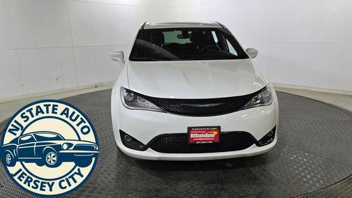 2020 Chrysler Pacifica Hybrid Touring L