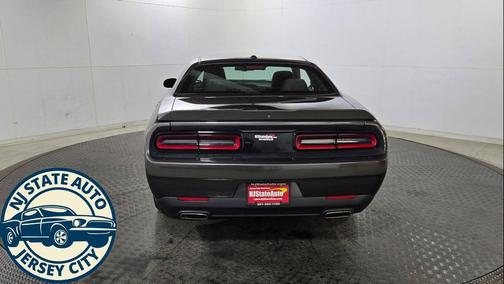 Granite Pearlcoat 2020 Dodge Challenger SXT