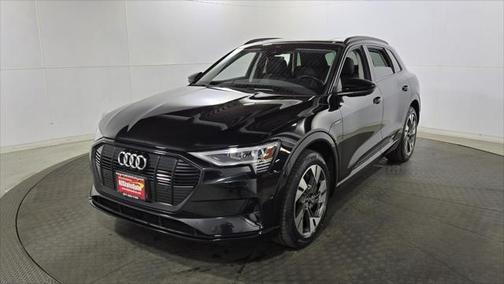 2022 Audi e-tron Premium