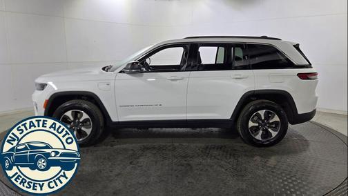 Bright White Clearcoat 2022 Jeep Grand Cherokee 4xe Base