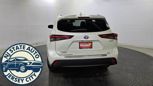 2020 Toyota Highlander Hybrid XLE