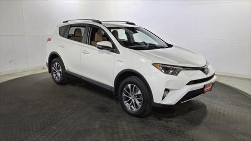 2017 Toyota RAV4 Hybrid LE Plus