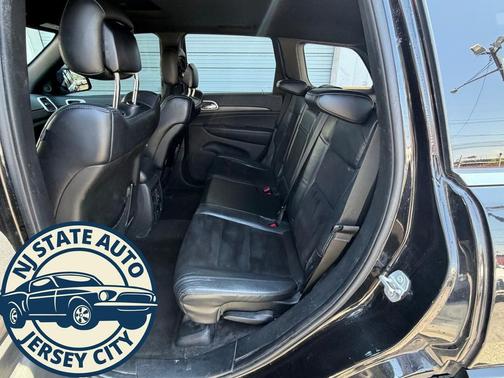 Brilliant Black Crystal Pearlcoat 2015 Jeep Grand Cherokee Altitude