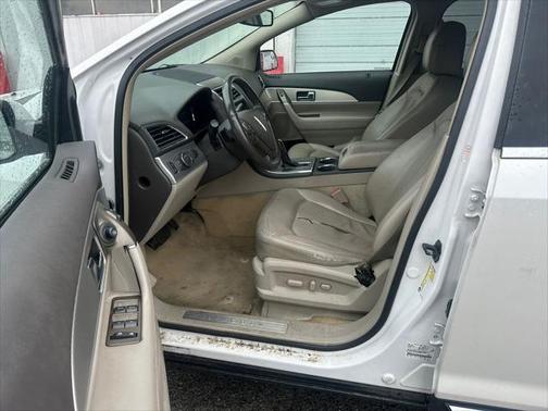 2013 Lincoln MKX Base