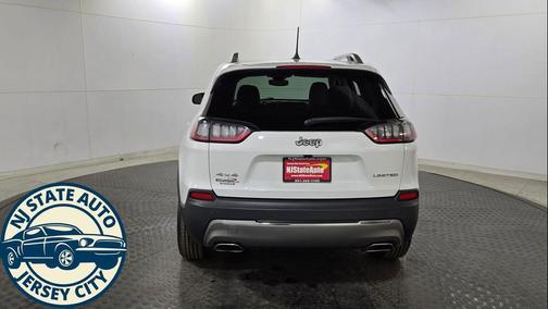 Bright White Clearcoat 2021 Jeep Cherokee Limited