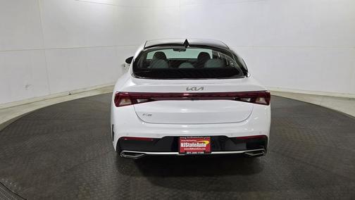 2022 Kia K5 EX