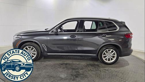 Dark Graphite Metallic 2021 BMW X5 xDrive40i