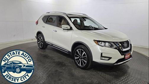 Pearl White 2018 Nissan Rogue SL