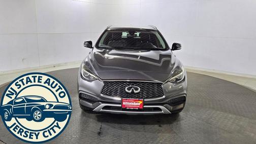 2018 INFINITI QX30 LUXE
