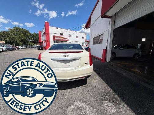 White Diamond Clearcoat 2014 Cadillac XTS Vsport Platinum