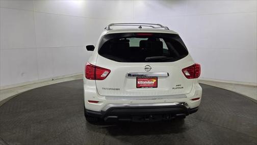 2017 Nissan Pathfinder Platinum