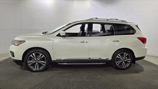 2017 Nissan Pathfinder Platinum