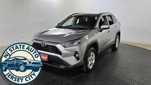2020 Toyota RAV4 Hybrid XLE
