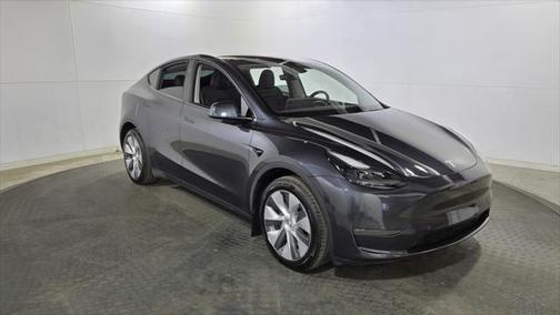 2024 Tesla Model Y Long Range Dual Motor All-Wheel Drive