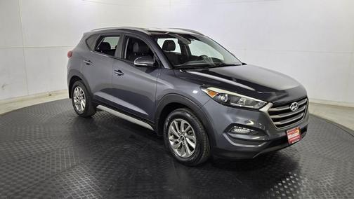 2017 Hyundai TUCSON SE Plus