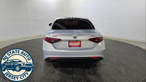 2023 Alfa Romeo Giulia Ti