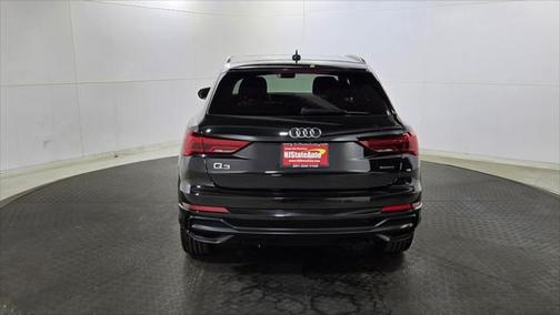2022 Audi Q3 45 S line Premium