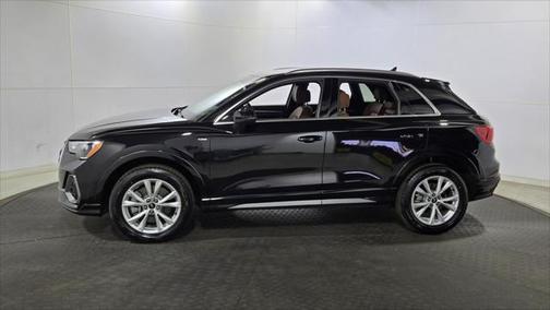 2022 Audi Q3 45 S line Premium