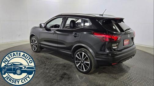 Magnetic Black 2018 Nissan Rogue Sport SL